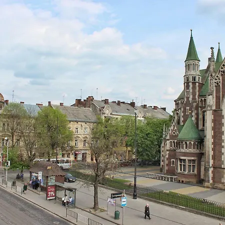 віп простора біля вокзалу на вулиці городоцька 102 Apartment Lviv