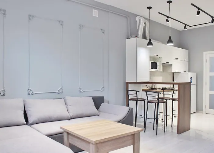 віп простора біля вокзалу на вулиці городоцька 102 Lviv