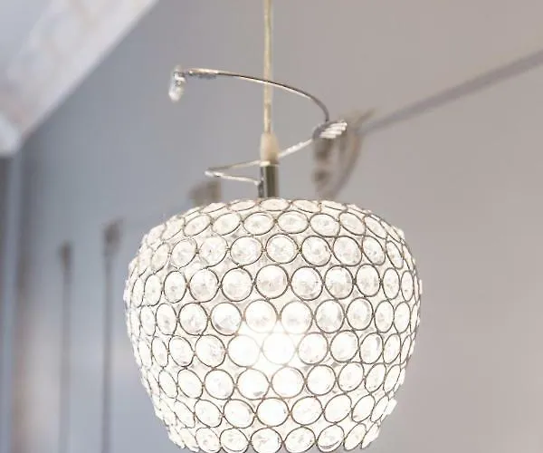 דירה віп простора біля вокзалу на вулиці городоцька 102