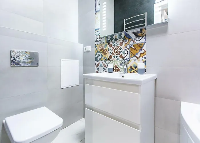 віп простора біля вокзалу на вулиці городоцька 102 * לבוב