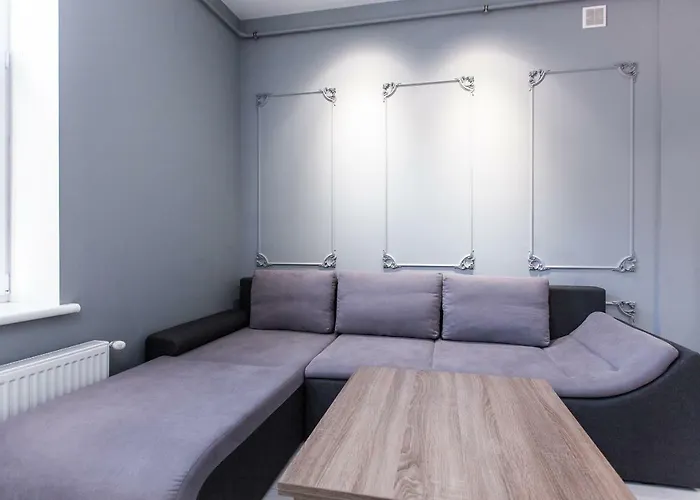 віп простора біля вокзалу на вулиці городоцька 102 * Lviv