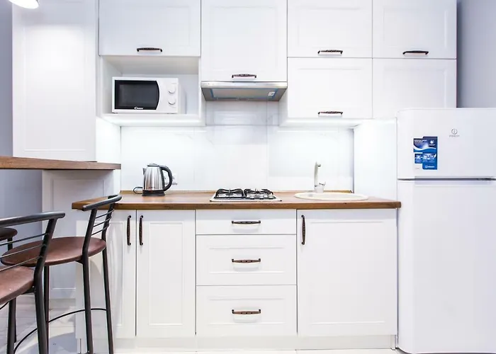 віп простора біля вокзалу на вулиці городоцька 102