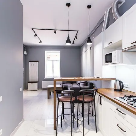 Apartment віп простора біля вокзалу на вулиці городоцька 102