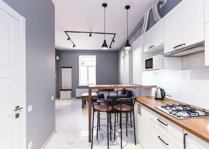 Apartment віп простора біля вокзалу на вулиці городоцька 102