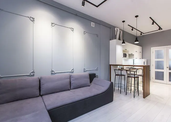 віп простора біля вокзалу на вулиці городоцька 102 Apartment *